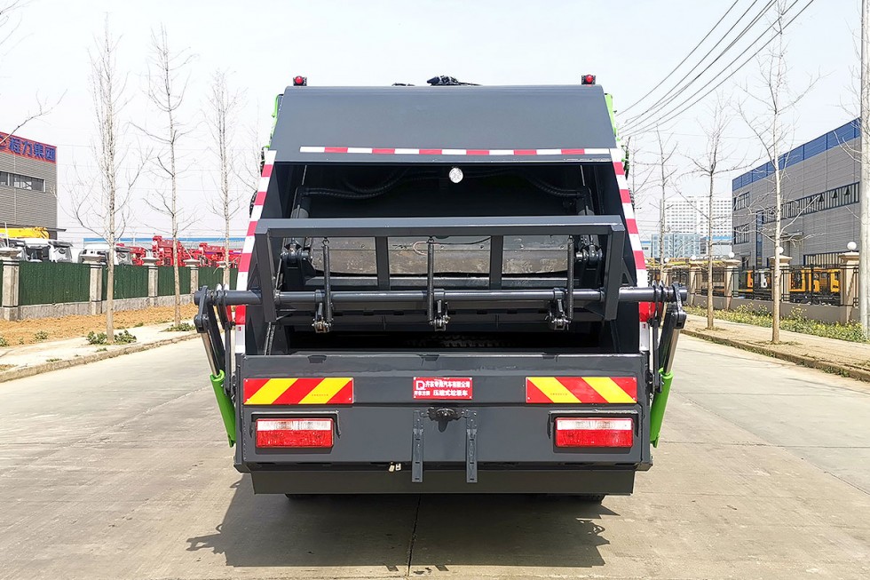 東風(fēng)多利卡12方壓縮垃圾車 東風(fēng)多利卡12方壓縮垃圾車
